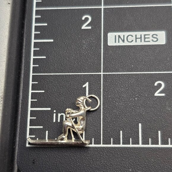 VTG Delta 14k TP White Gold 3D Downhill Skier Charm Pendant .75" 2.4g USA 1950s - Picture 7 of 8